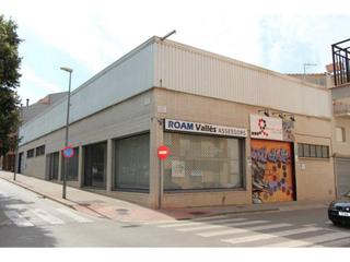 Location Local commercial à Passeig til.lers 2. Local en alquiler en corró davall