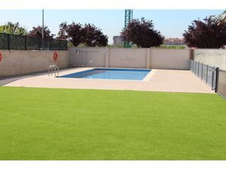 Etagenwohnung  Calle josep pla. Venta de piso en granollers ideal inversores