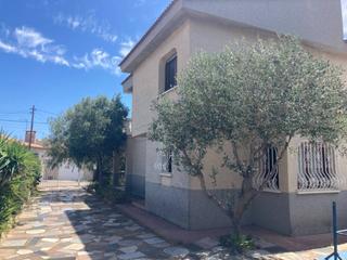 Maison à Platja de Mont-roig. Chalet independiente en miami playa