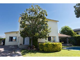 Chalet  Calle plàtan. Chalet en venta en urb. can camp de lametlla del vallès