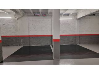 Autoparkplatz  Calle cristofol colom. Venta garaje para inversión en granollers