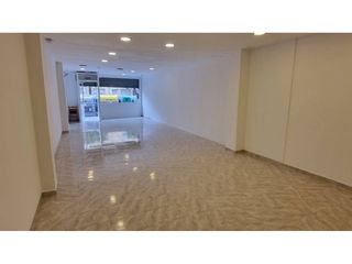 Lloguer Local Comercial a Calle calabria 148. Local comercial con salida de humos y escaparate en la garriga
