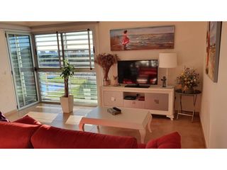 Pis  Calle estocolmo. Exclusivo piso con vistas al mar, parking y piscina, en lampolla