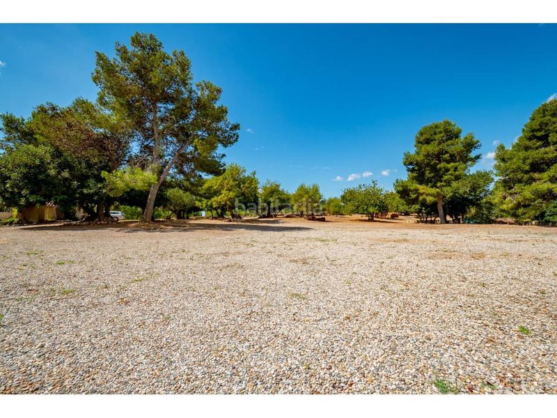 Foto f65bc828-dde5-4f95-8990-362b792c117a. Masia amb piscina a Milà (El)