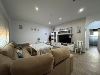 Xalet a Humilladero. Casa de nueva construcción en humilladero