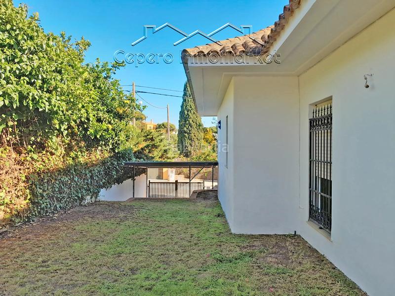 Foto cc623bf5-07ba-4afe-8090-c51821502312. Rent chalet with fireplace parking in Vistahermosa Puerto de Santa María (El)