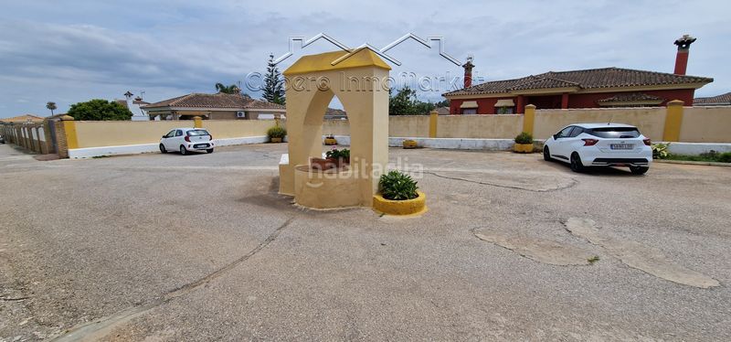 Foto df4ae60c-ac6f-4c4f-9329-7c2ea0fa2c9b. Masia amb aparcament a Cuatro Pinos - El Carmen Puerto de Santa María (El)