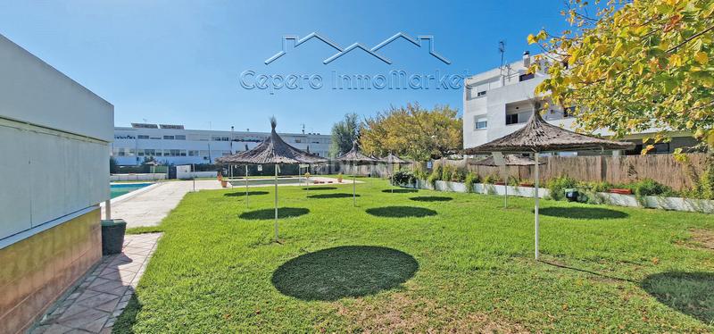 Foto 8c447e04-9b74-40c1-b779-a52a6f272030. Location appartement avec parking piscine dans El Juncal - Vallealto Puerto de Santa María (El)