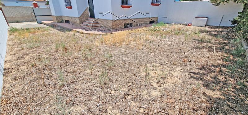 Foto 40a5c5aa-6561-4796-9129-be21baf2ef57. Casa bifamiliare con camino parcheggio in Cuatro Pinos - El Carmen Puerto de Santa María (El)