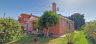 Chalet in Cuatro Pinos - El Carmen. Listo para entrar a vivir...
