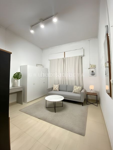 Foto 31abc5e6-1ce7-45ca-9254-a21381703352. Planta baja en El Poble Sec - Parc de Montjuïc Barcelona