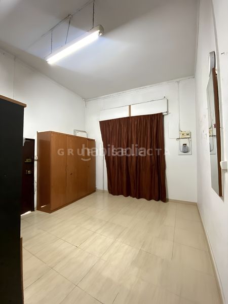 Foto de8f5f54-6f2c-41c1-ba29-60db70c2281e. Planta baja en El Poble Sec - Parc de Montjuïc Barcelona