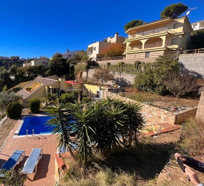Foto 9bb09676-7dd2-4b39-b208-edd9063ccbe3. Xalet amb xemeneia calefacció aparcament piscina a Tossa de Mar