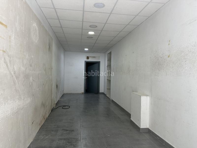 Foto 5ba1f170-cee7-4ff0-b7d8-267cd46ea3ec. Local commercial dans Vilapicina - Torre Llobeta Barcelona