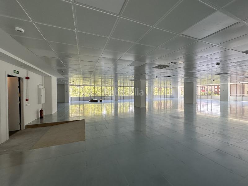 Foto a5575d3e-3531-4de9-b89a-2c5b86062806. Alquiler oficina planta de oficina en edificio corporativo en Barcelona