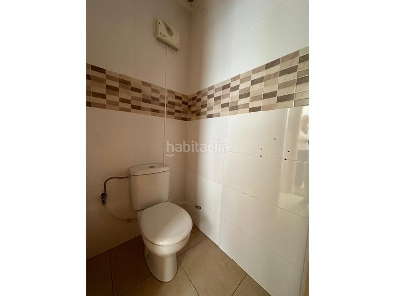 Foto f1810b41-942d-4577-9a9e-c51a07131c0f. Alquiler local comercial fantástico local comercial en carrer sant pere en Terrassa