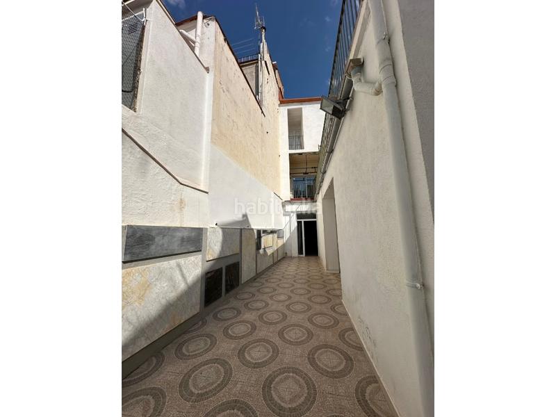 Foto 6f0372a8-35d7-4186-9243-693991dd7b4b. Location local commercial dans Barri del Centre Terrassa