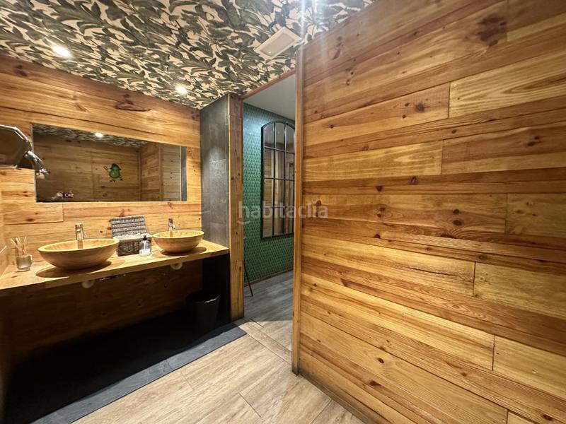 Foto 46e4a5ca-d991-4604-b40b-7d09fae84515. Traspaso local comercial restaurante disponible con licencia c3 salida de humos en Barcelona