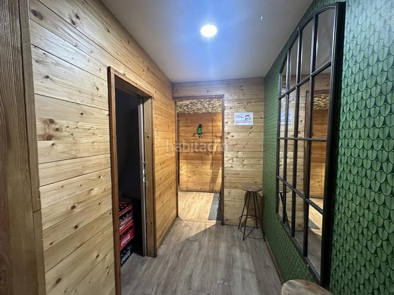 Foto 87c807b2-f19a-41ae-b54f-38051c9fd3dc. Traspaso local comercial restaurante disponible con licencia c3 salida de humos en Barcelona