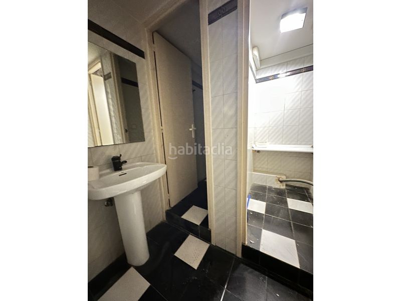 Foto a543fb75-b644-4592-937e-1480fc3eafea. Local comercial a La Plana Esplugues de Llobregat