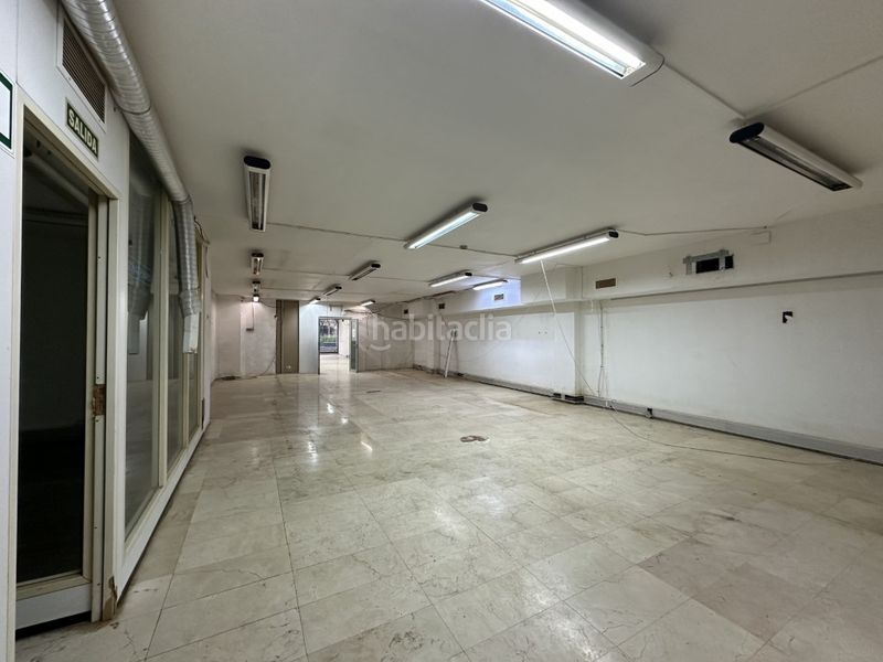 Foto bf1b4e14-815b-4abd-9cdb-12e04da5cd2a. Local comercial a La Plana Esplugues de Llobregat