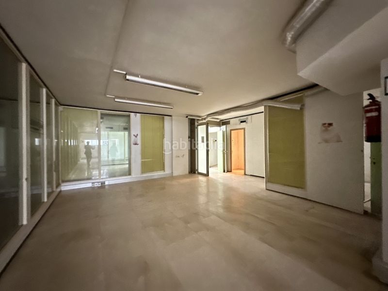 Foto ef5b0cb0-6f4d-4e5a-a6c0-2c1eb47cdc0b. Local comercial a La Plana Esplugues de Llobregat