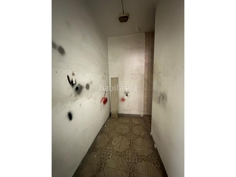Foto e67839e0-00ce-4db4-be26-ce368cf09da5. Alquiler local comercial  en santa coloma de gramanet zona riu en Santa Coloma de Gramenet