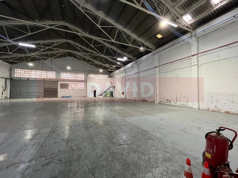 Foto 78410aa7-b766-441e-b0ce-73798343e304. Rent industrial building in Centre Hospitalet de Llobregat (L´)