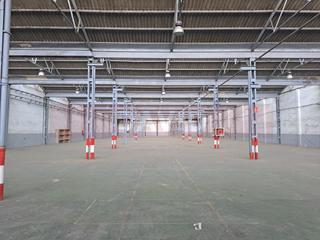 Lloguer Nau industrial  N/a. Nave en alquiler en cornella del llobregat 3669 m2