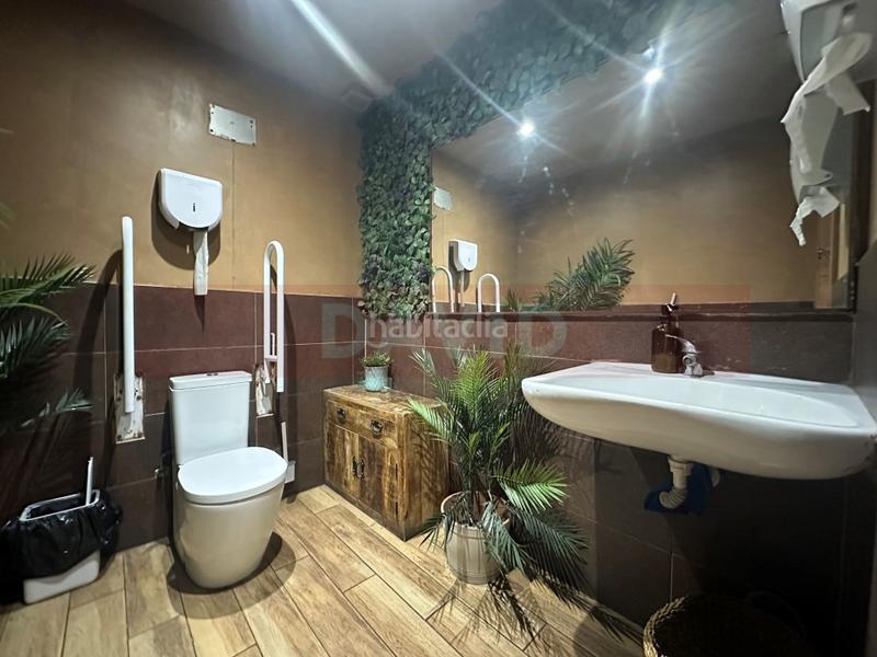 Foto 401956c8-78ae-4b63-a7f8-3f5c1a98cfe3. Miete geschäftsraum in Tres Torres Barcelona