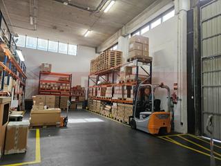 Lloguer Nau industrial  N/a. Nave industrial aislada tipo c en lhospitalet de llobregat barce