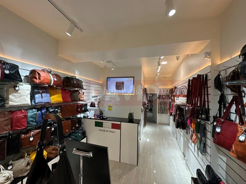 Foto 44c29354-5af9-403e-b164-4b4519ba0b4a. Alquiler local comercial local en zona prime gotic portaferrissa en Barcelona