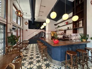 Pas-de-porte Local commercial  N/a. Local esquinero zona sant gervasi  licencia c1