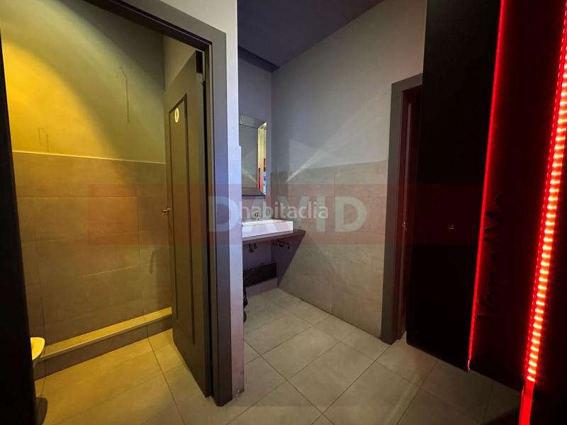 Foto 548fa3ab-5ccd-4c28-a7b9-02a2107c10d8. Traspaso local comercial traspaso local licencia bar restauración menor en Barcelona