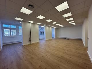 Miete Büro  N/a. Oficina en edificio emblemático en paseo de gracia.