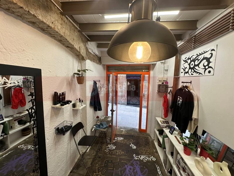 Foto c3a8fd31-0b5b-4c18-b6e9-30559544fab9. Alquiler local comercial local en alquiler en zona gotico en Barcelona