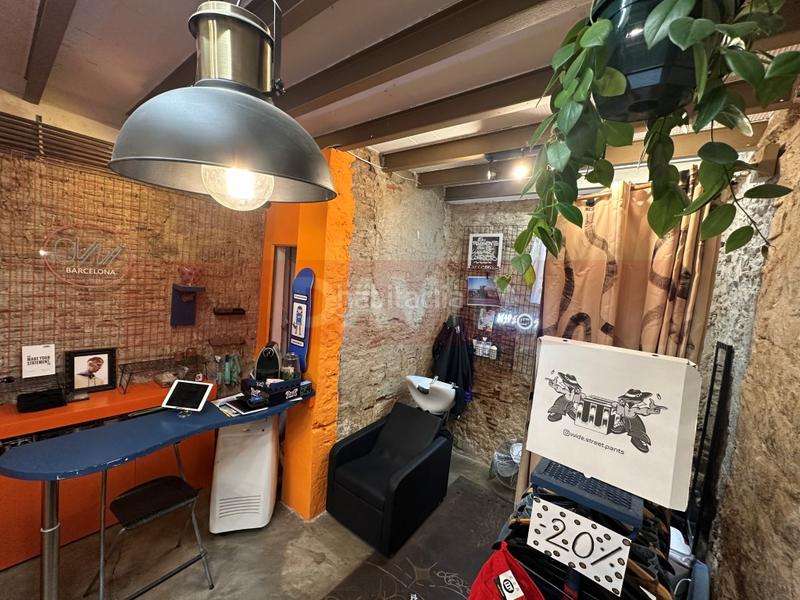 Foto fee65f03-9930-4571-acbd-9655701dda68. Pas-de-porte local commercial dans Gòtic Barcelona