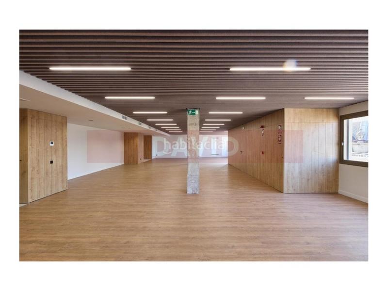 Foto e379c954-8d0d-4366-a2ee-d33c41d4f0a4. Miete büro in Dreta de l´Eixample Barcelona