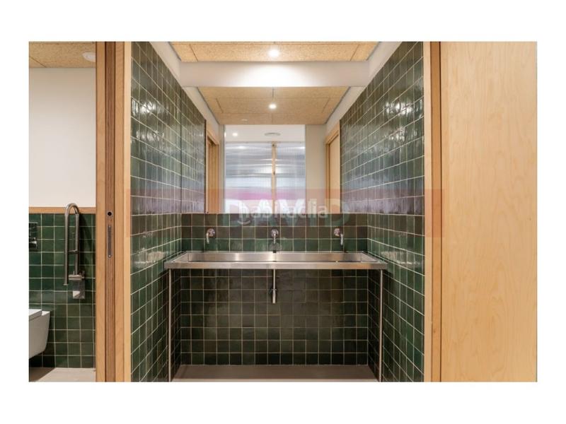 Foto b22684ec-7736-4acd-8d99-cf21081cb472. Affitto ufficio in La Marina del Port Barcelona