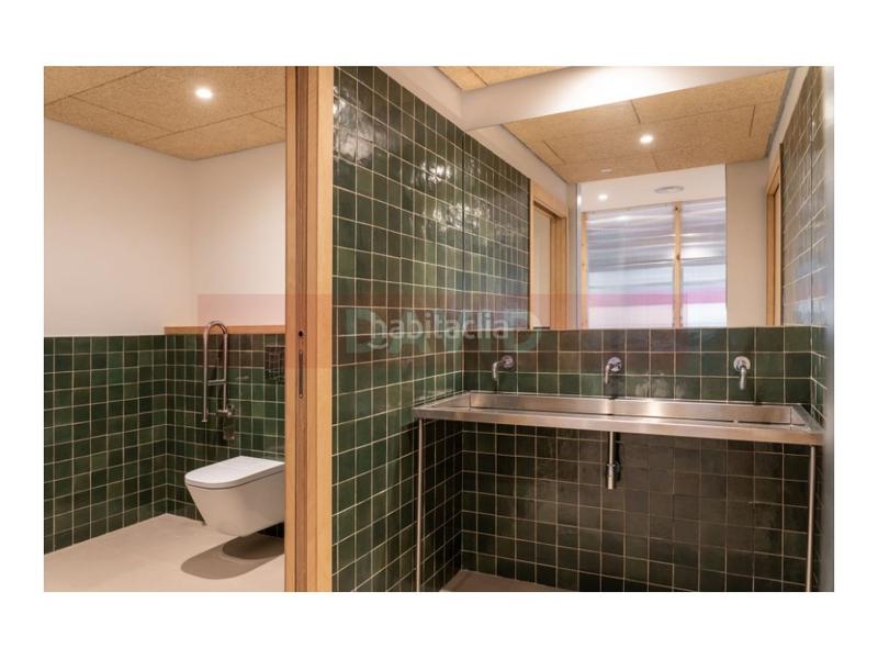 Foto 67c81522-2e62-4d58-ada9-88a58bac2e25. Lloguer oficina a La Marina del Port Barcelona