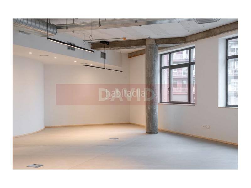 Foto 3d90fa81-1087-4b5d-9314-f7f15840979a. Rent office space in La Marina del Port Barcelona
