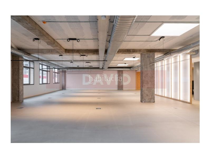 Foto 9fbfb2d2-4bf7-43a3-a838-b87280b36604. Rent office space in La Marina del Port Barcelona