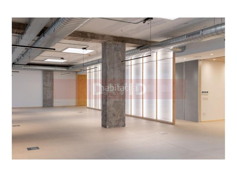 Foto b59d3201-8842-4e8a-b097-e96f9921bc61. Rent office space in La Marina del Port Barcelona