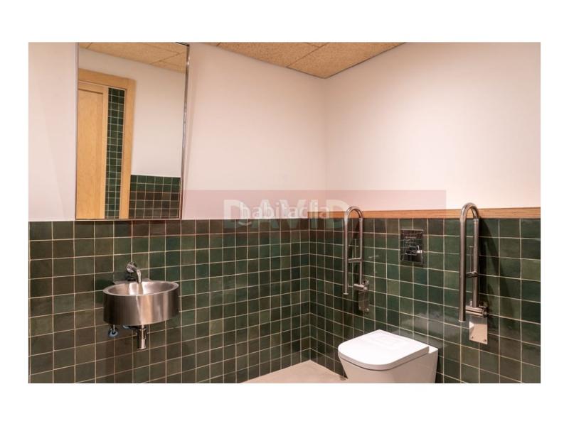 Foto f416d9e9-cc20-434d-82aa-11efba91f465. Rent office space in La Marina del Port Barcelona