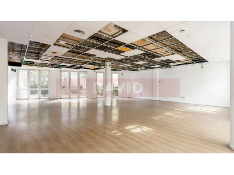 Foto 6c36f5a5-34f7-410e-831c-ea30138a8473. Rent office space in Dreta de l´Eixample Barcelona