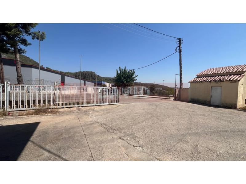 Foto be4e2f79-fdd2-4dd8-bdee-52b5b3a244a4. Nave industrial nave en cervello en Cervelló