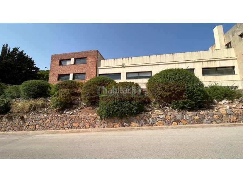 Foto 383ae094-c4bd-46a5-9454-b3b130a1b4bf. Nau industrial a Cervelló