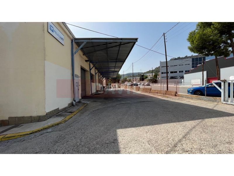 Foto 4d3f887d-1d85-41ca-81b0-299f508e041d. Nau industrial a Cervelló