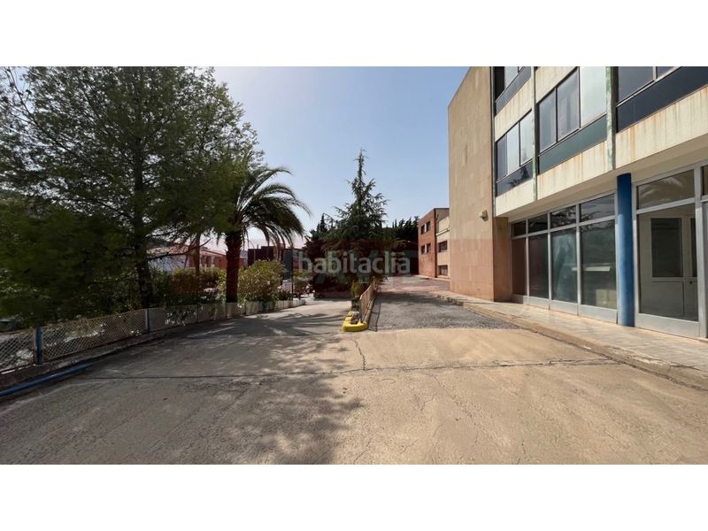 Foto 685f3992-aa27-49c1-b1f1-956607edb5f6. Nau industrial a Cervelló