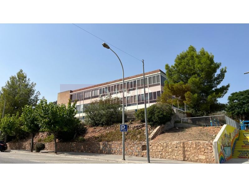 Foto cdd3d02b-8c21-4b80-ac5e-004869344d9f. Nau industrial a Cervelló